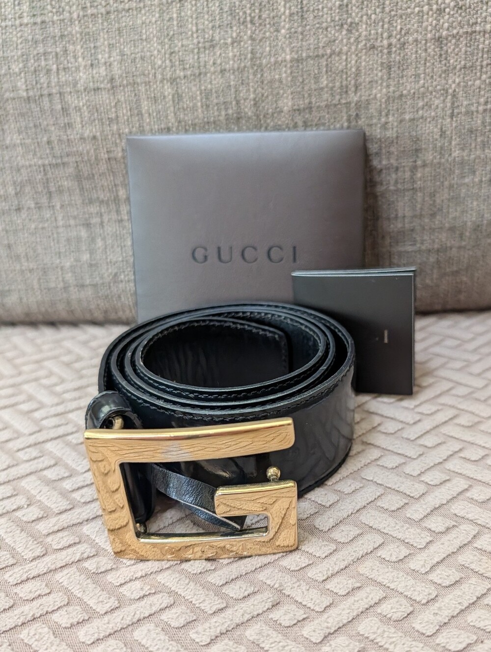 Gucci Black Leather Belt with Gold G Logo Buckle EUC